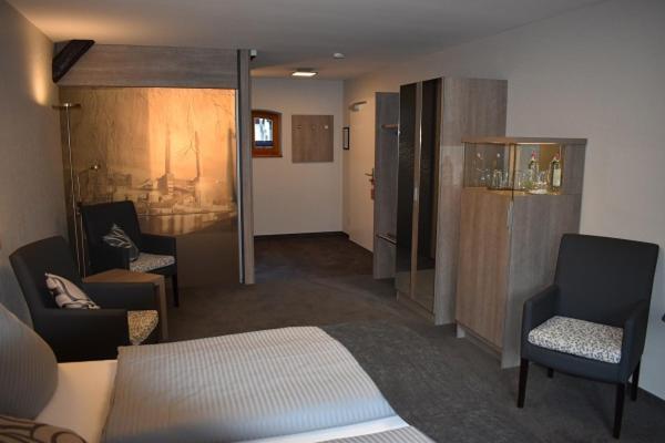 Hotel Neue Stuben Вольфсбург Экстерьер фото