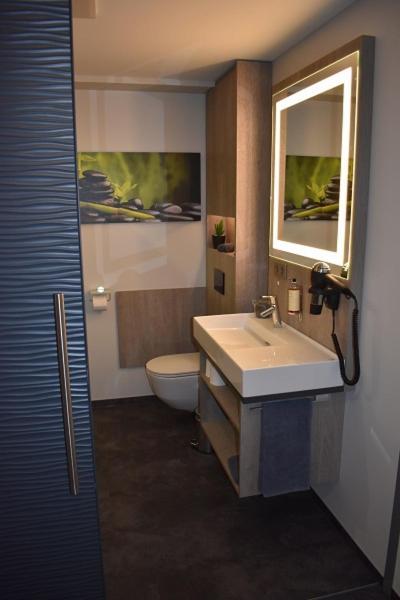 Hotel Neue Stuben Вольфсбург Экстерьер фото